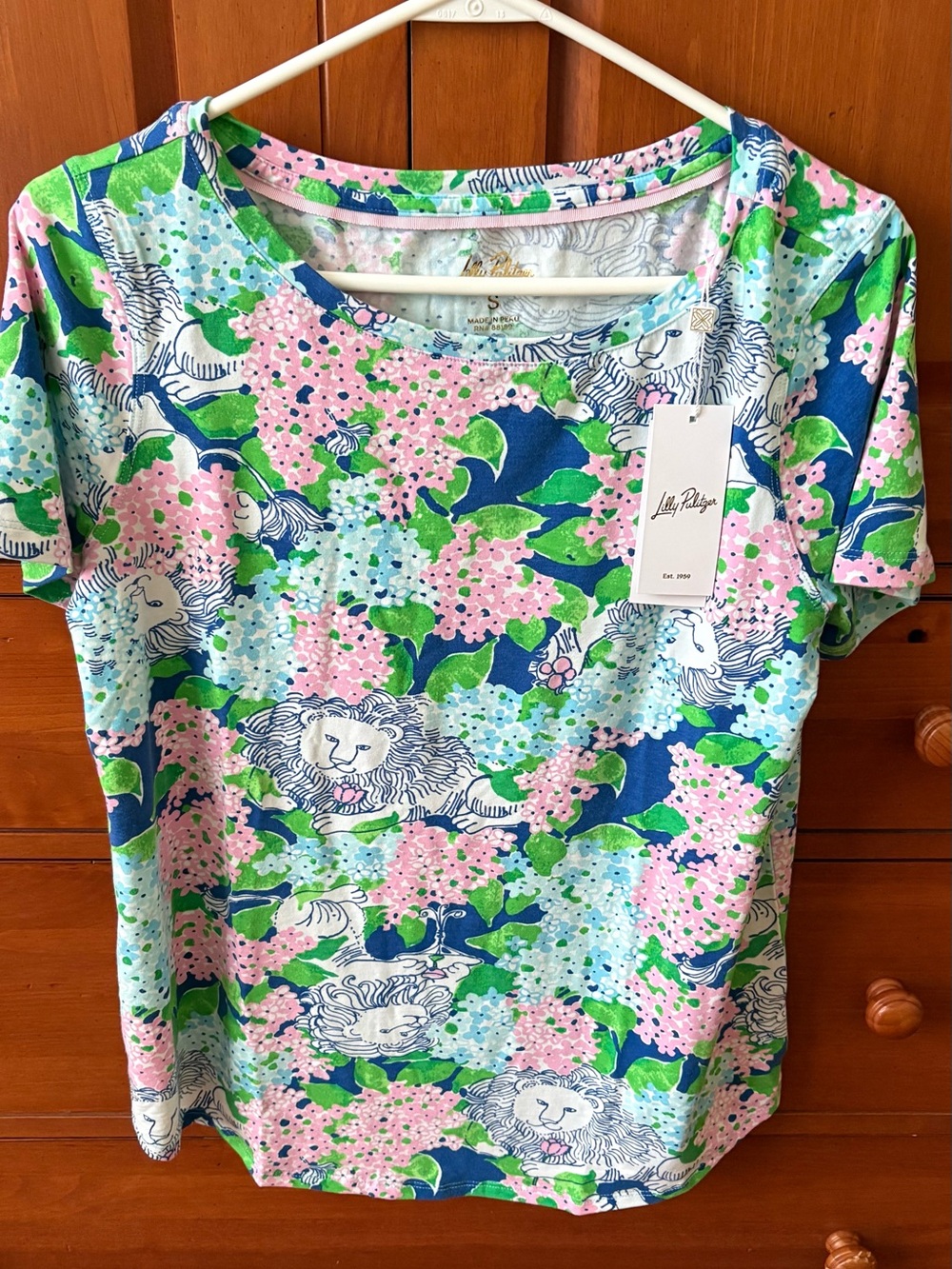 Lilly Pulitzer Women’s Pink, Blue & Green Lydia the Lion short sleeve shirt